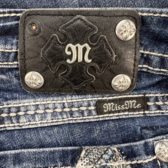 Miss Me Women's Jeans Size 29 (8) Mid Rise Boot Fleur De Lis Biker Moto Bling - Picture 11 of 14
